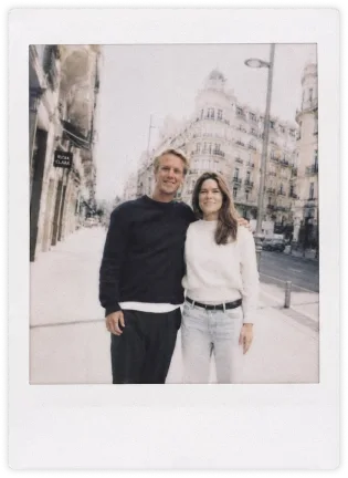 Elena and Tijs, Relover's founders, on a street in Madrid.