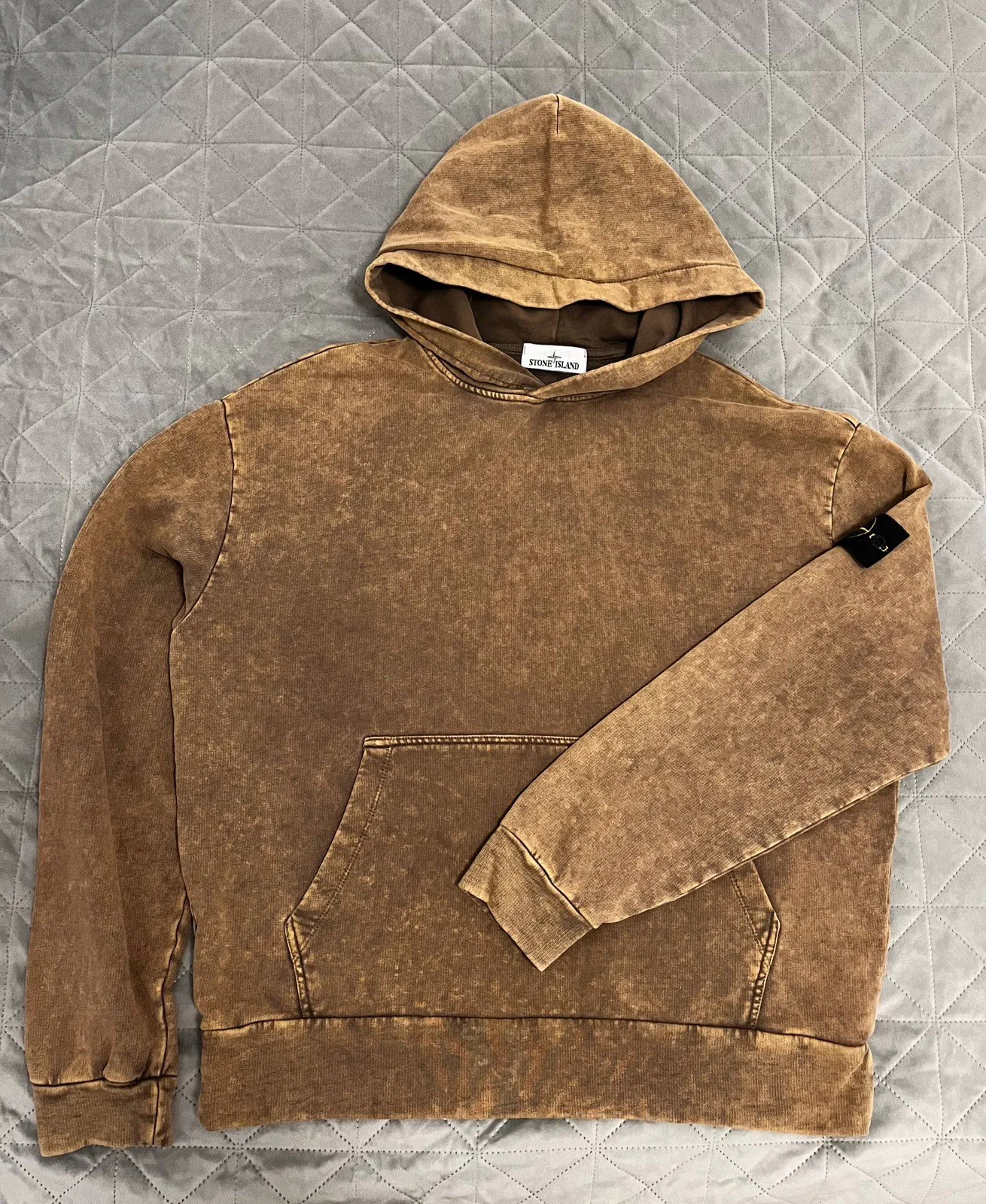 Vintage Top, seller photo 1 | The Borrowed Hood, Relover
