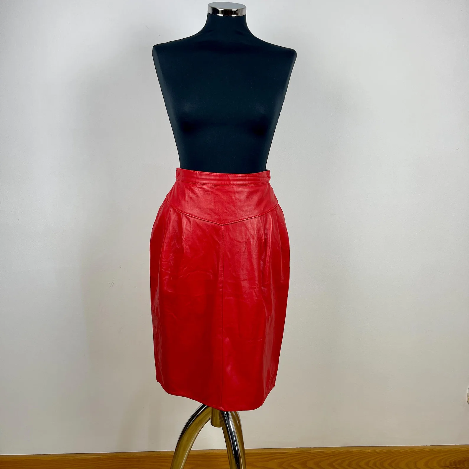 Preloved Pencil Skirt S (XS-S) Leather, seller photo 1 | The Leather Pencil, Relover