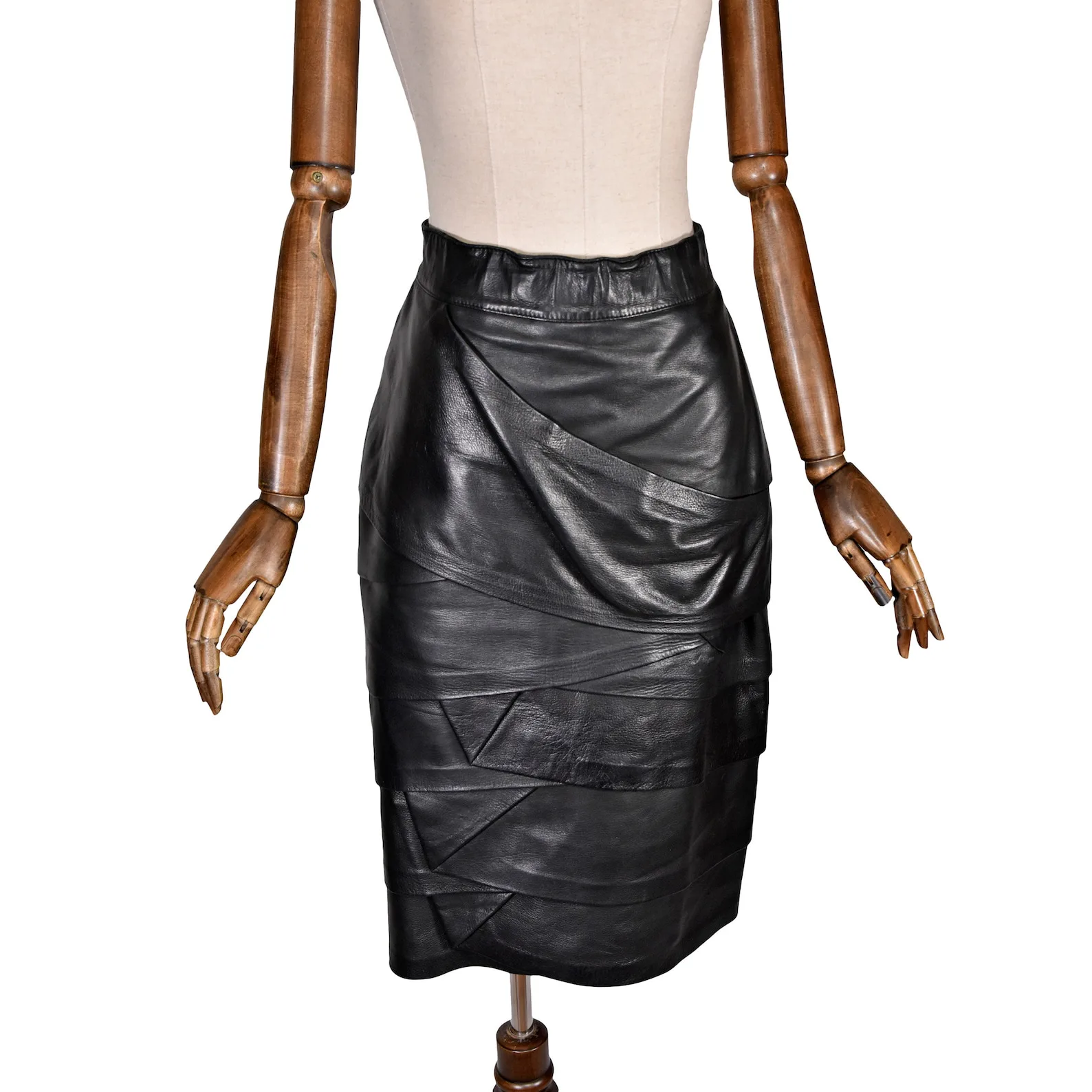 Preloved Pencil Skirt XXS, seller photo 1 | The Leather Pencil, Relover