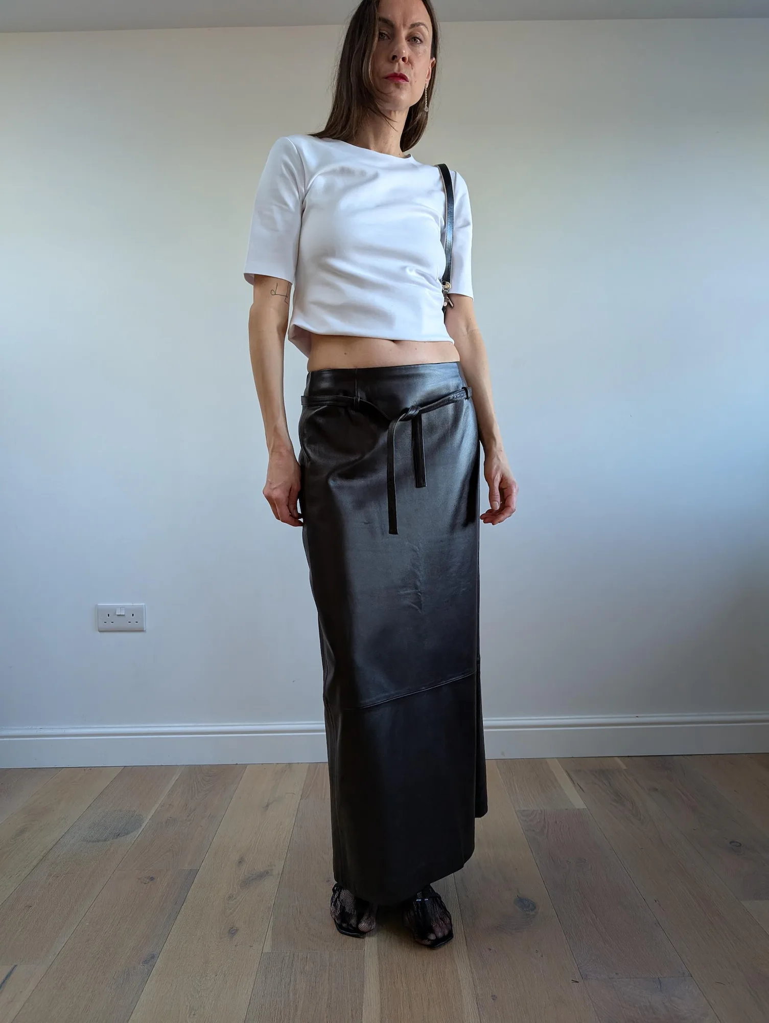 Second Hand Pencil Skirt M/L (UK 12, EU 40) Leather, seller photo 1 | The Leather Pencil, Relover